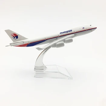 Безплатна доставка модел самолет Malaysia Airlines 