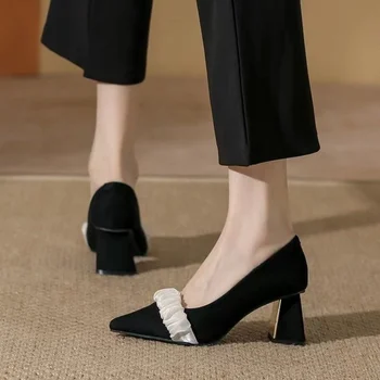 Дамски обувки 2023 година за булка На висок Ток Дамски Летни обувки Черен цвят на блок каблукеТуфлиЛодочки с остри пръсти В масивна E A Promotion